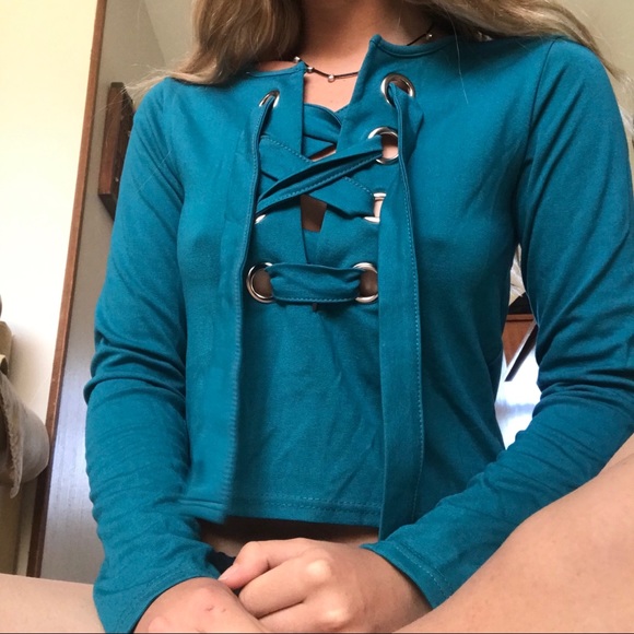 Rue21 long sleeve lace up chest - Picture 1 of 4